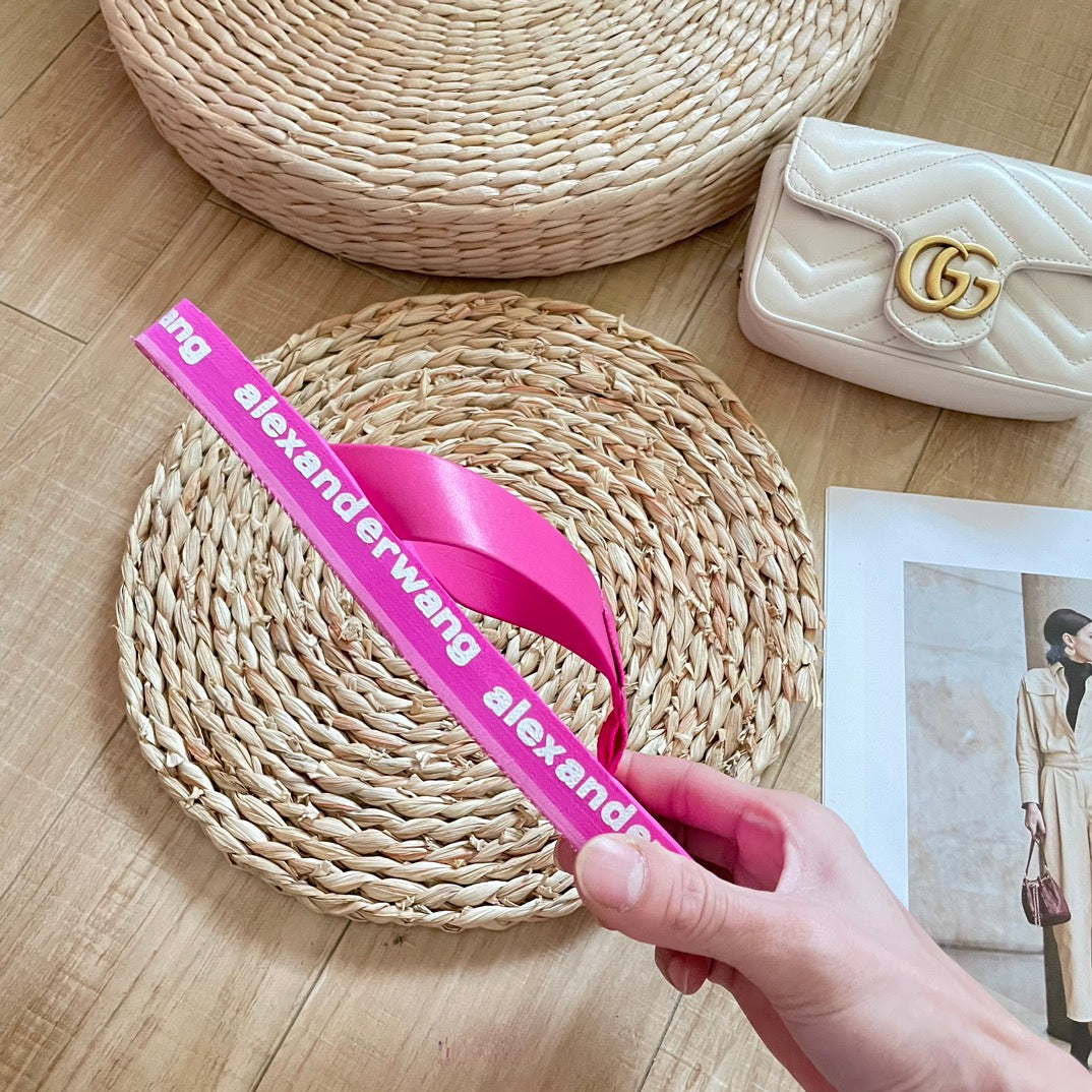 Wang new letter flip-flops multiple color options