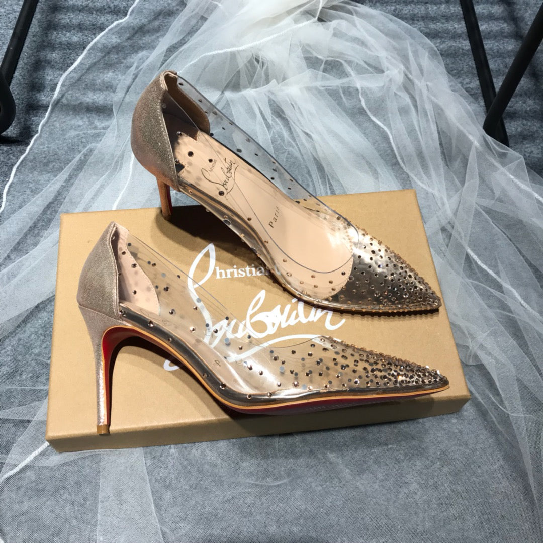 CL* new red-soled high-heeled shoes are standard for queens