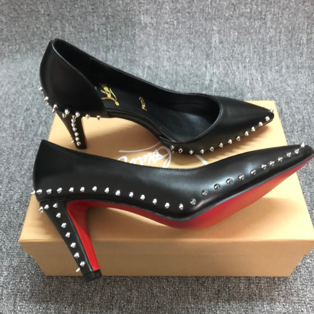 Loubouti* new pointed toe boots