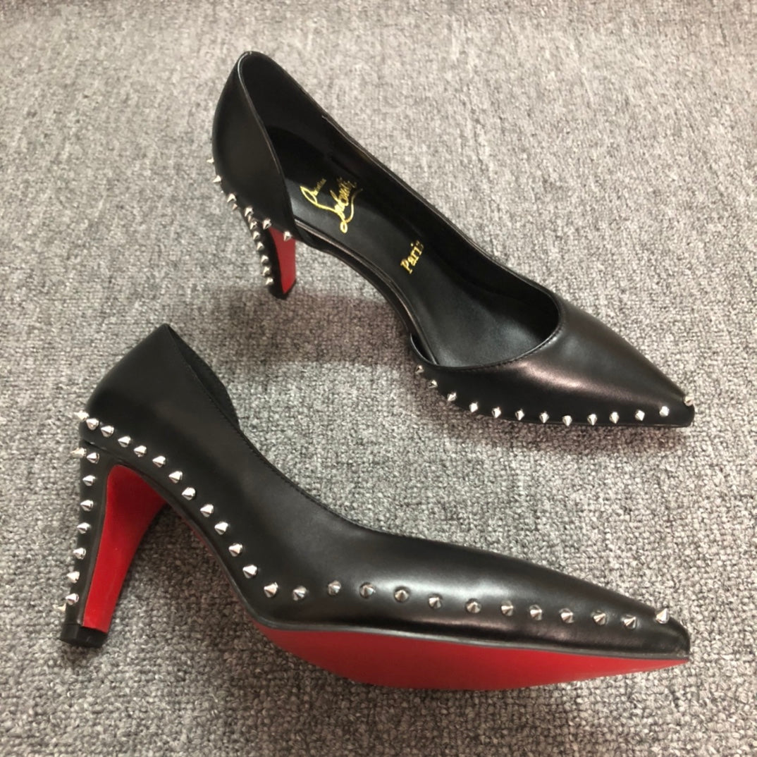 Loubouti* new pointed toe boots
