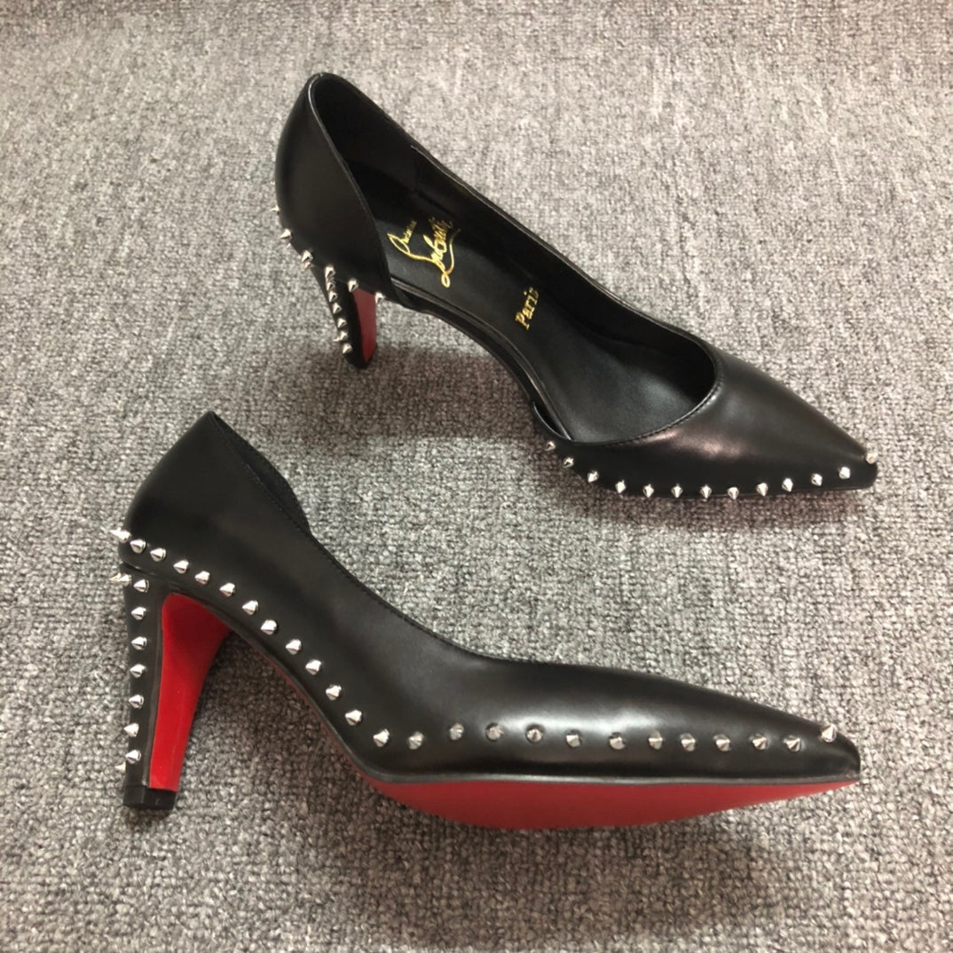 Loubouti* new pointed toe boots