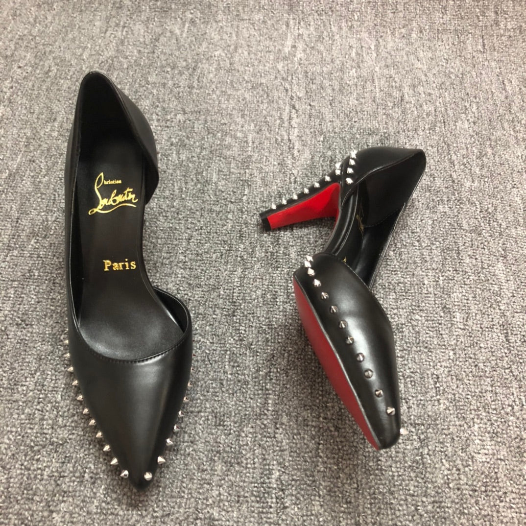 Loubouti* new pointed toe boots