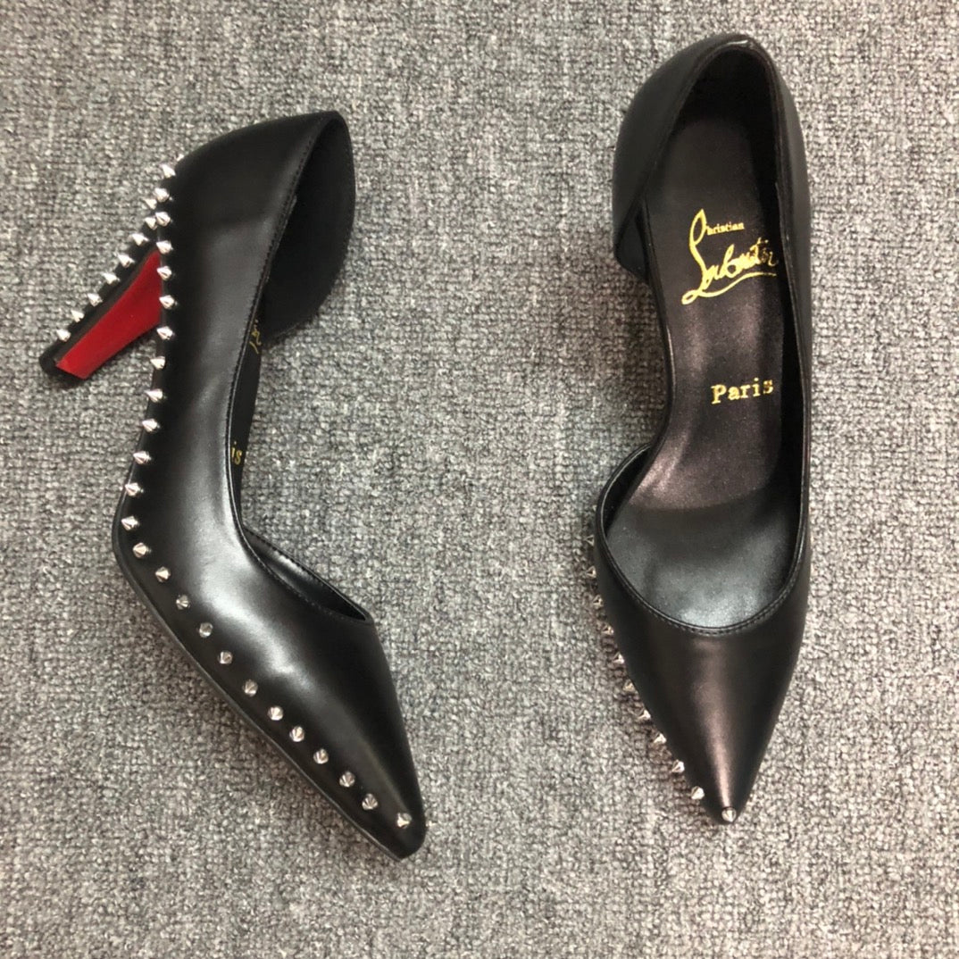 Loubouti* new pointed toe boots