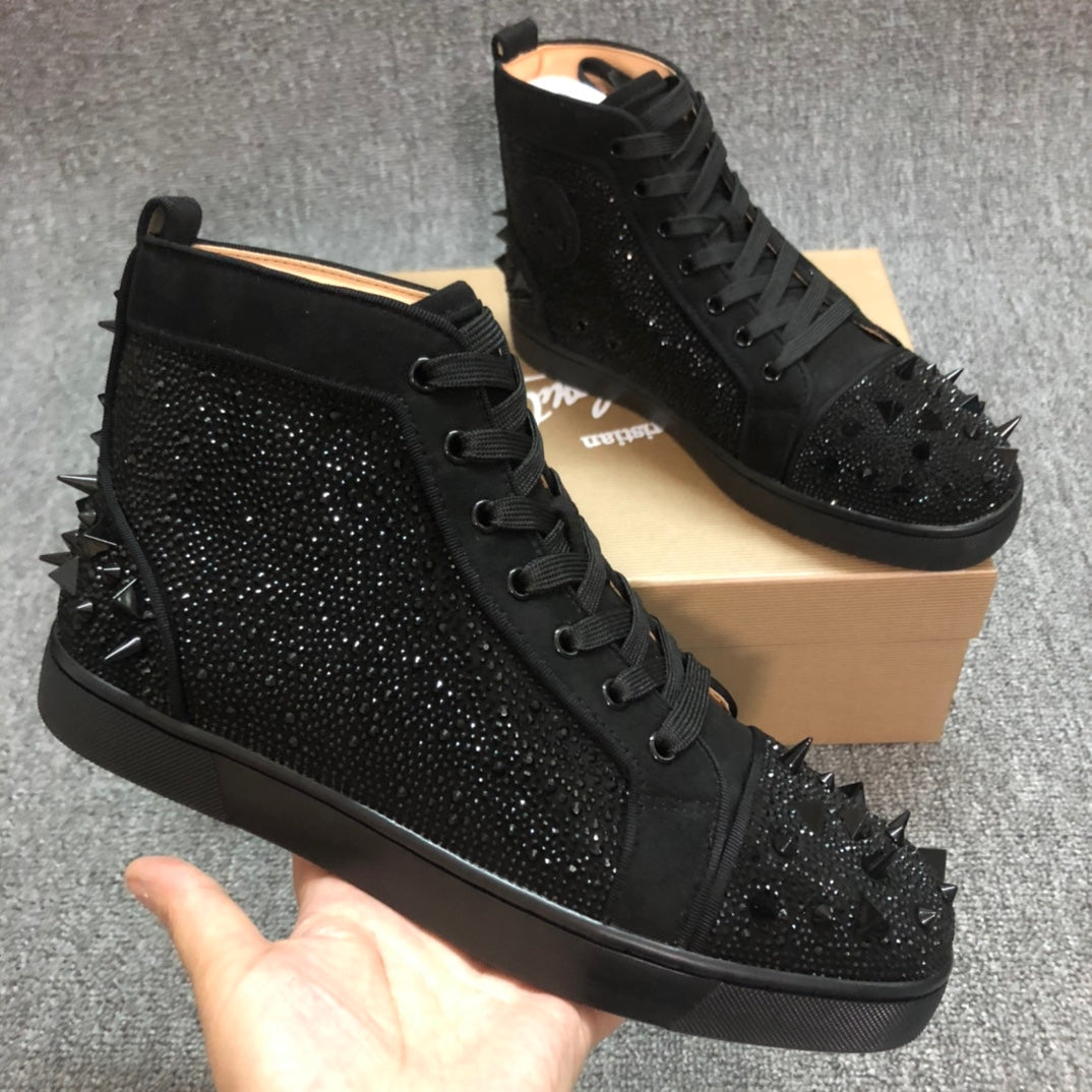 LOUBOUTI* NEW 1・・  VIP  RHINESTONE RED SOLE SHOES WITH RIVETS