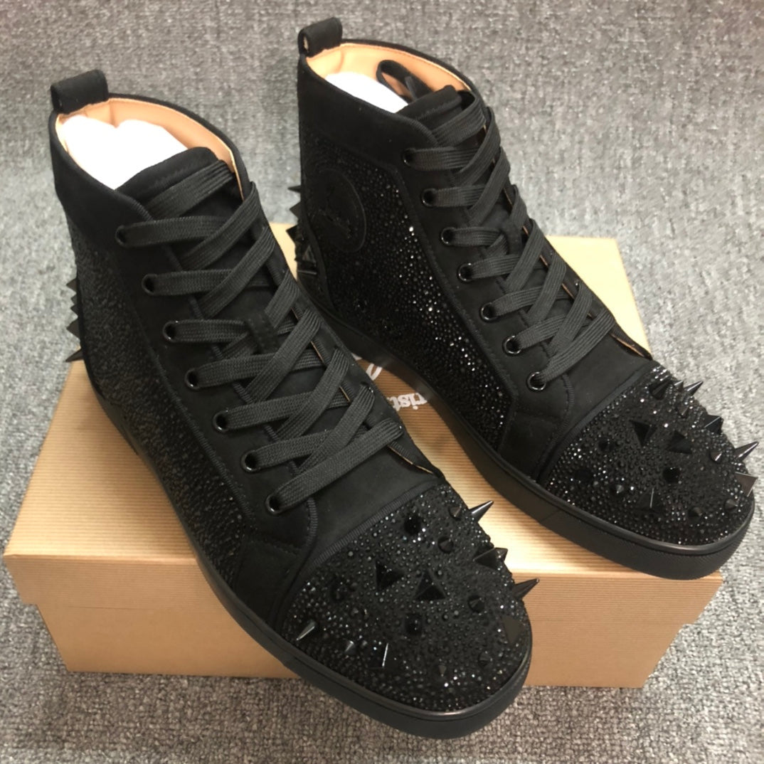 LOUBOUTI* NEW 1・・  VIP  RHINESTONE RED SOLE SHOES WITH RIVETS