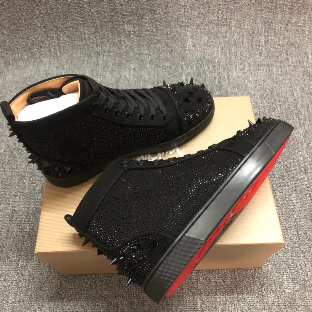 LOUBOUTI* NEW 1・・  VIP  RHINESTONE RED SOLE SHOES WITH RIVETS