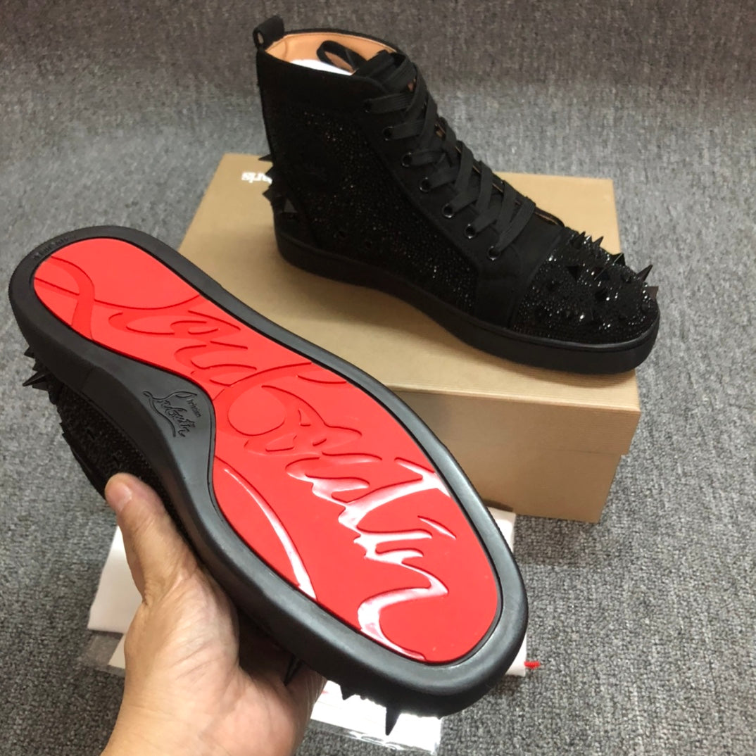 LOUBOUTI* NEW 1・・  VIP  RHINESTONE RED SOLE SHOES WITH RIVETS