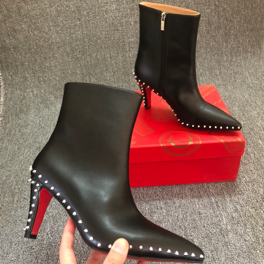 Loubouti*1: 1 VIPlatest high-heeled boots