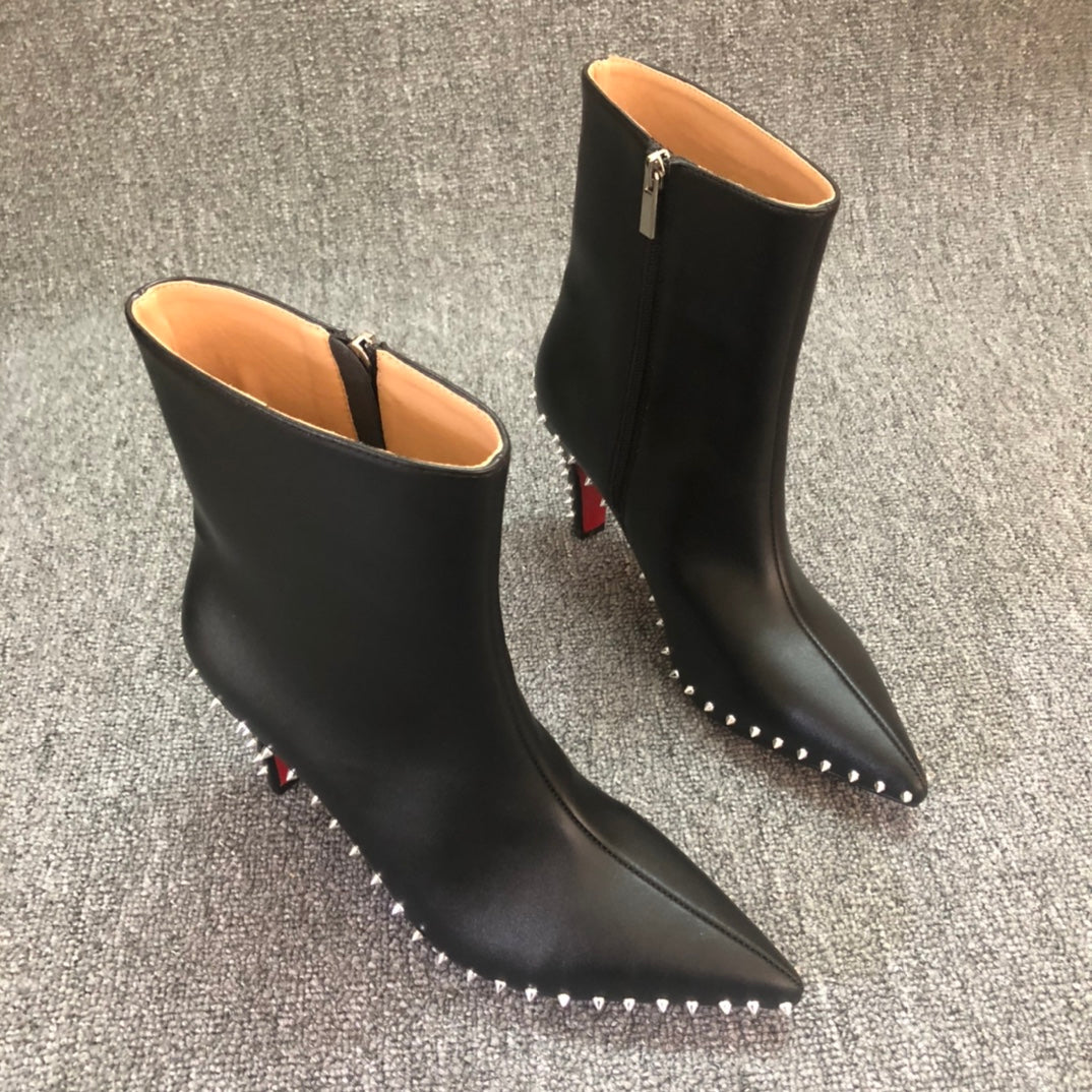 Loubouti*1: 1 VIPlatest high-heeled boots