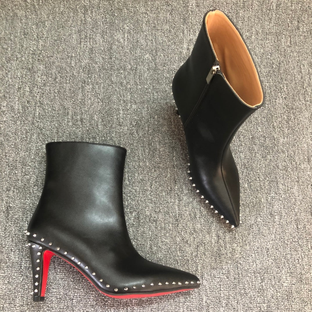 Loubouti*1: 1 VIPlatest high-heeled boots