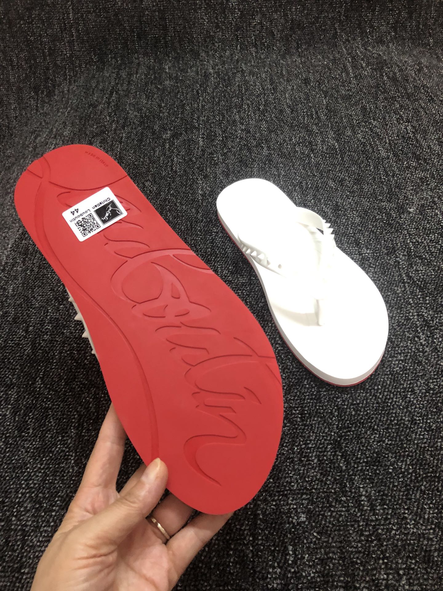 Loubouti* new flip flops