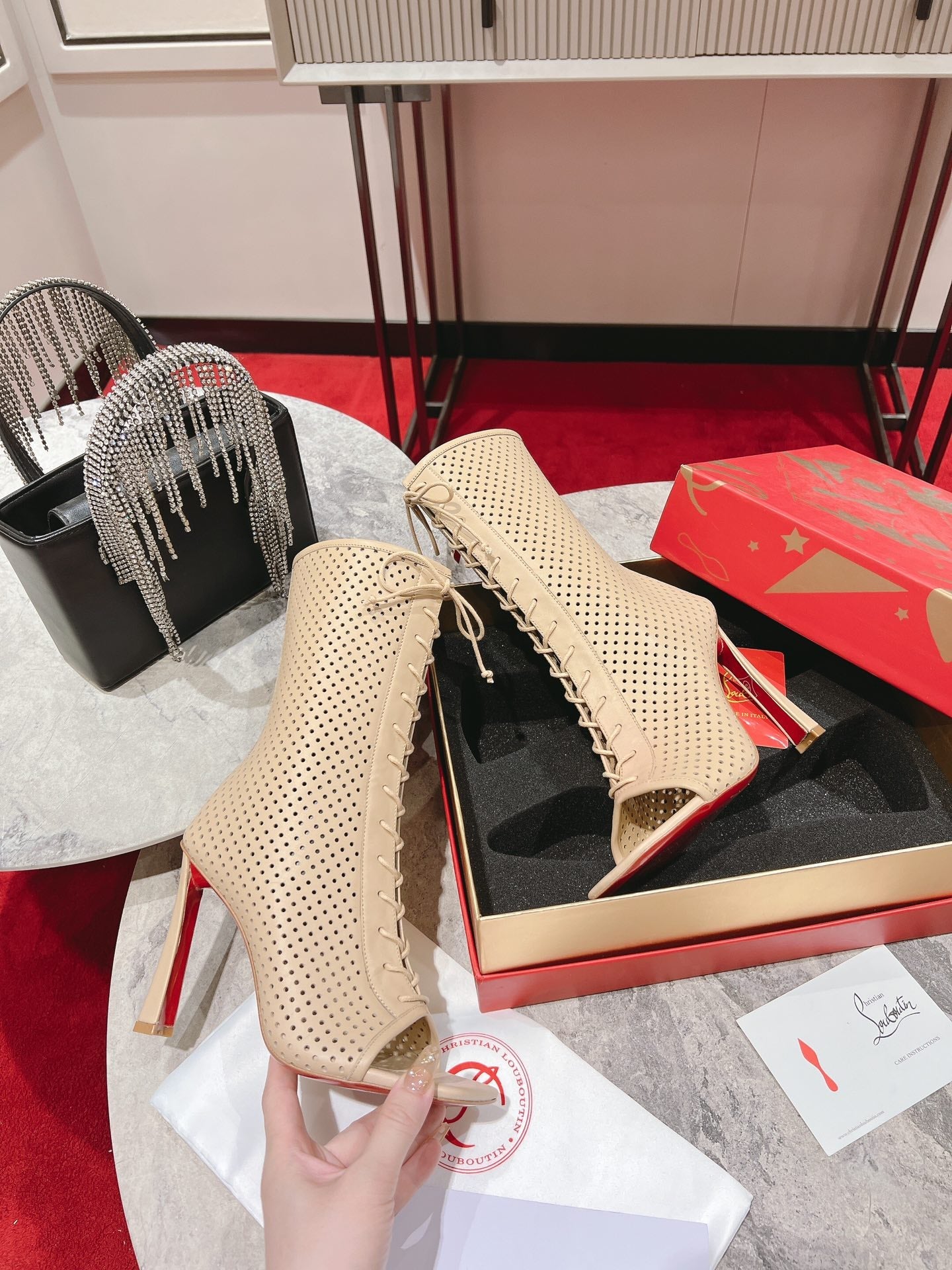 Christian Louboutin* 1: 1 VIP new hollow heel high heels