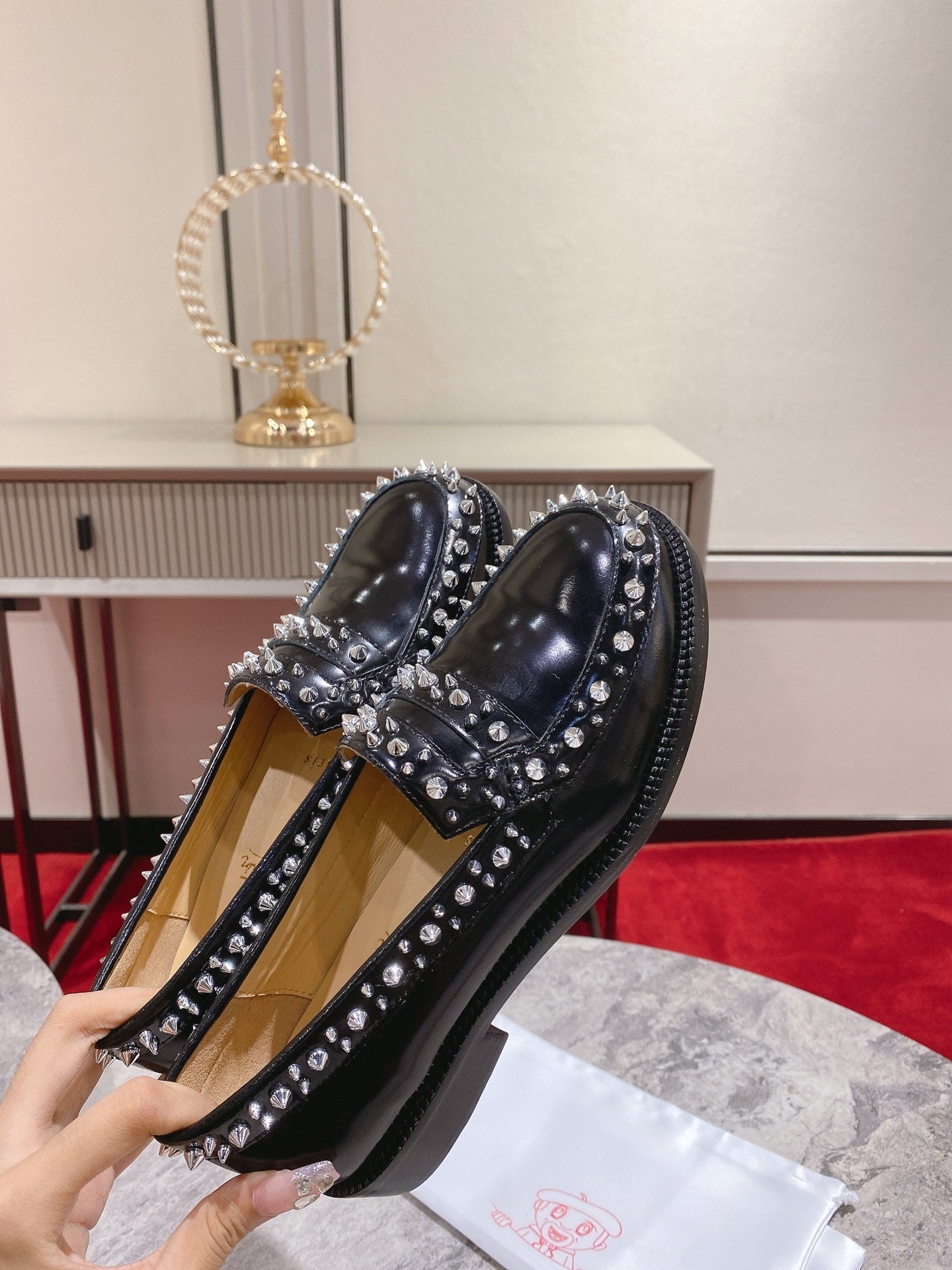 Christ* Louboutin* 1: 1 VIP new rivet design loafers
