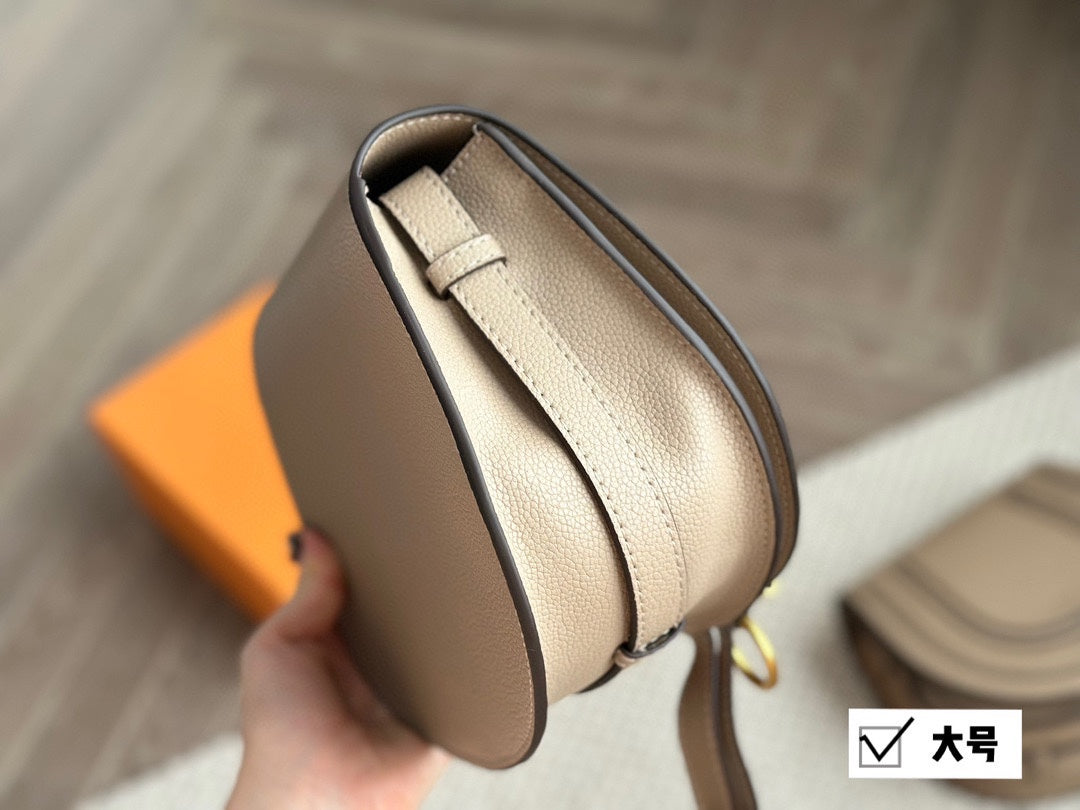 Saddle bag new Ch bag