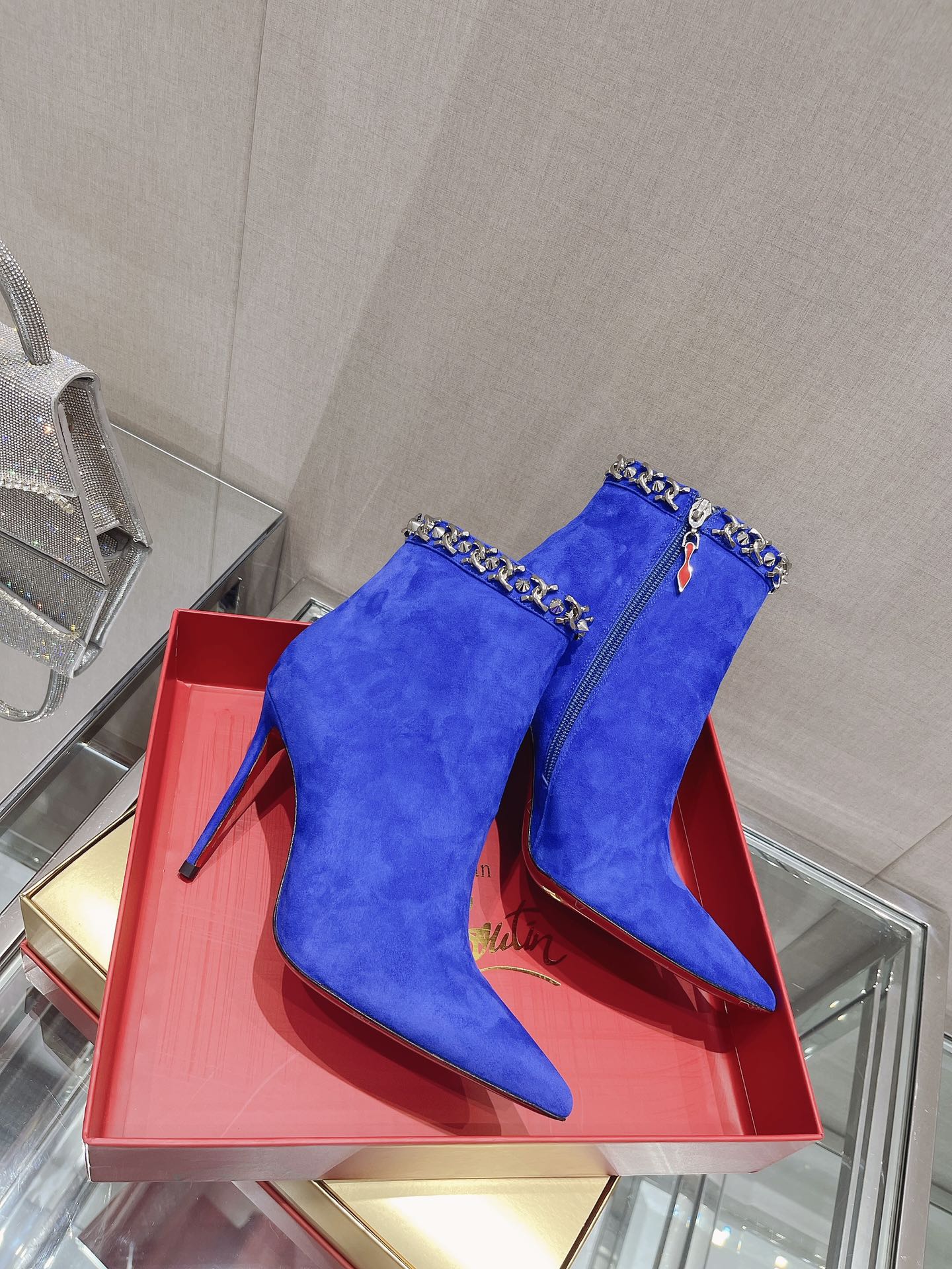 Christi** Loubout** new hardware chain ⛓ VIP1:1