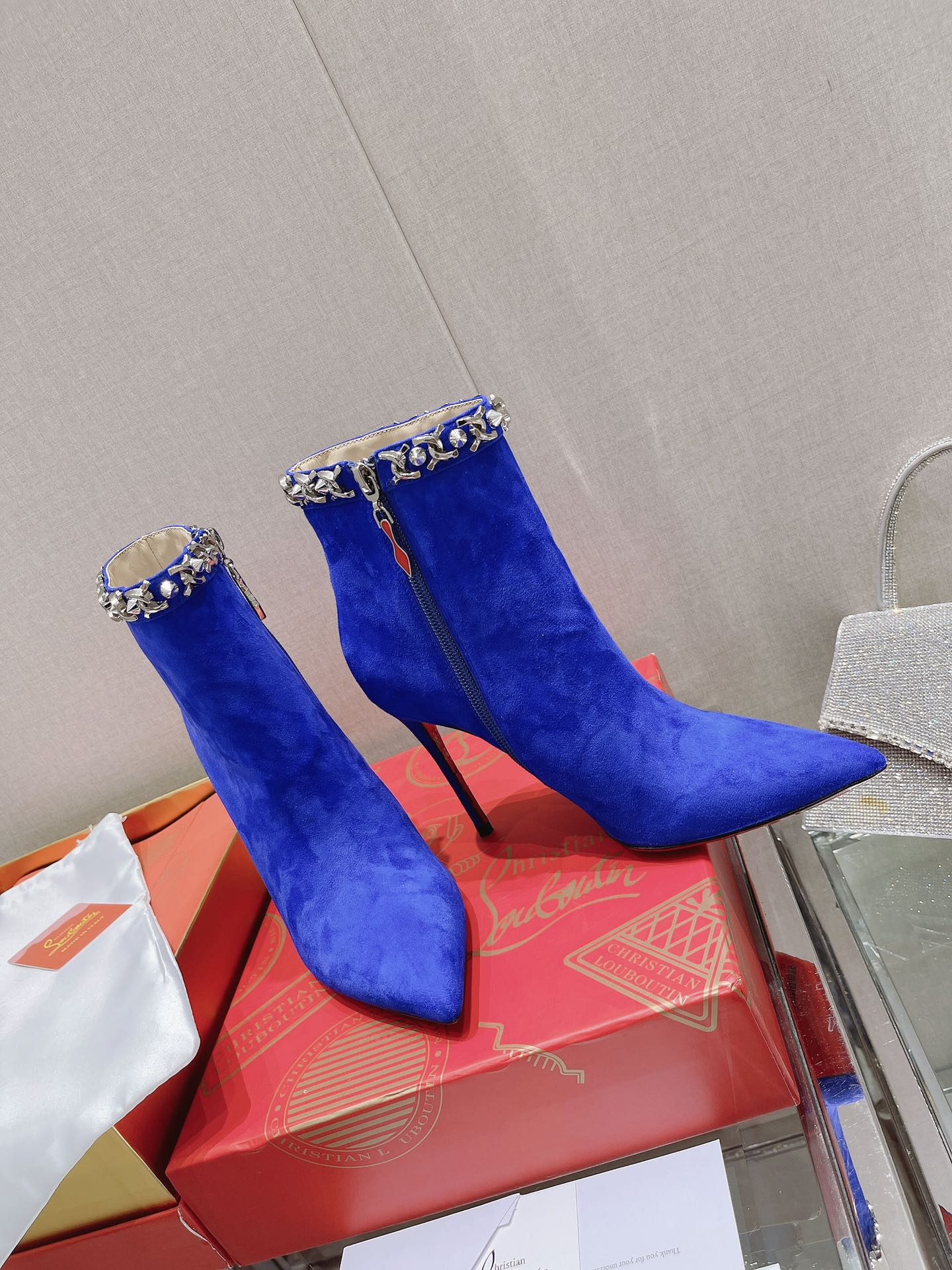 Christi** Loubout** new hardware chain ⛓ VIP1:1