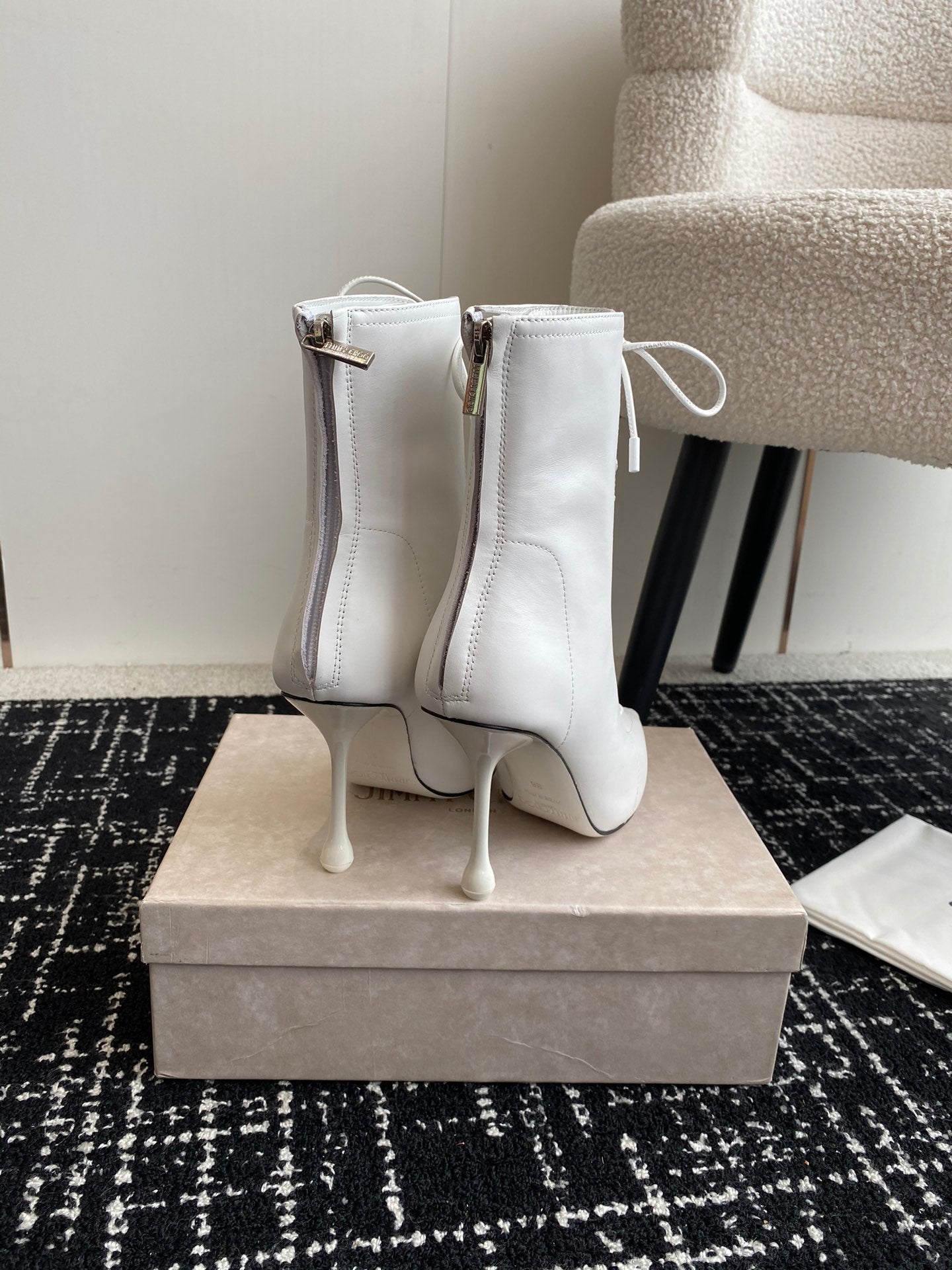 JIMMY CH**VIP1:1 Early Autumn new simple pointed calfskin high-heeled ankle boots