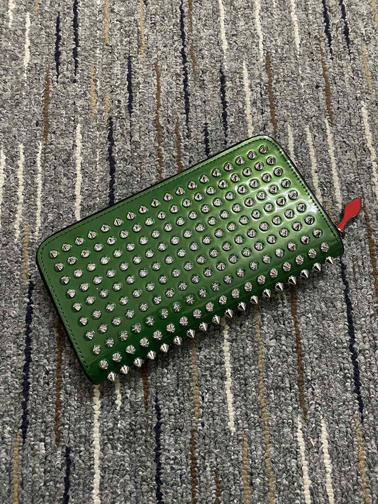 Christi** Loubout** Zip Around Wallet