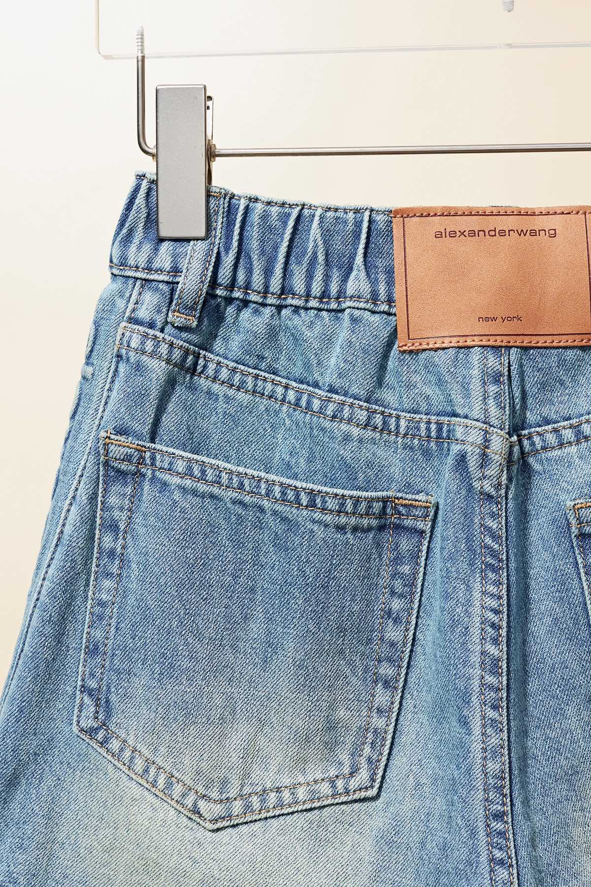 Alexander*** side lettering laminated denim shorts,